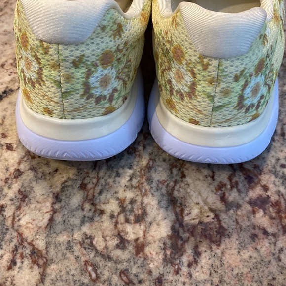 Yellow sketchers memory foam slip on sneakers. - Picture 5 of 5